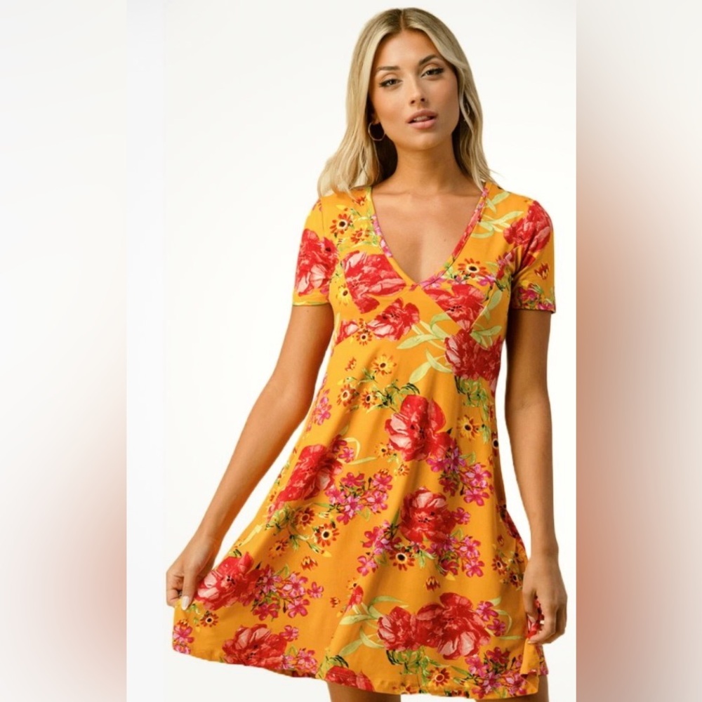 Heart & Hips Floral Peach Soft Empire Line Dress Sundress Medium C3-016